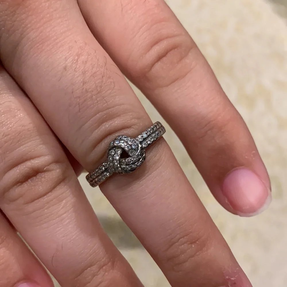 Pandora Love knot ring